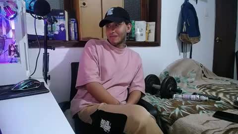 Snapshot of esjrobles chatting on 01/29/25, 08:51 Esteban online show from 01/29/25, 08:51