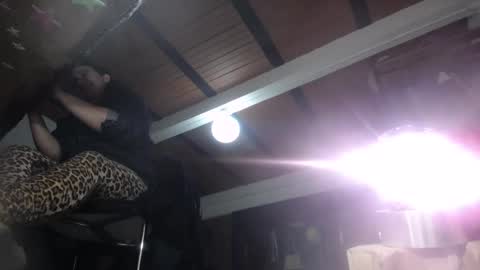 Eskela911 online show from 02/22/25, 01:11