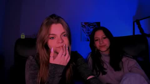 esma_shine online show from 11/13/25, 02:54