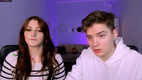 esma_shine online show from 11/16/25, 08:25