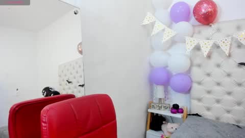 esmeralda  online show from 10/10/25, 04:28