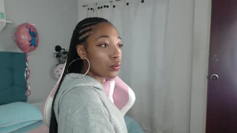 Snapshot of esmeralda_bk chatting on 01/27/25, 03:07 esmeralda_bk online show from 01/27/25, 03:07
