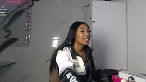 Snapshot of esmeralda_bk chatting on 10/02/25, 11:01 esmeralda_bk online show from 10/02/25, 11:01