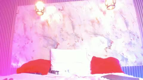 Snapshot of esmeralda_duarte chatting on 12/19/24, 12:56 esmeralda online show from 12/19/24, 12:56