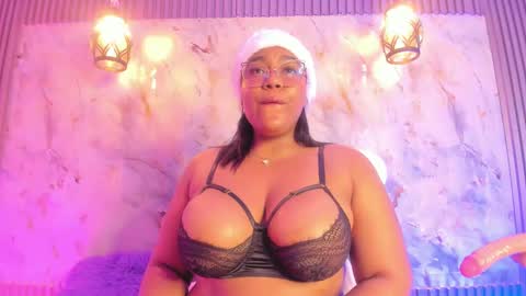 Snapshot of esmeralda_duarte chatting on 12/31/24, 12:36 esmeralda online show from 12/31/24, 12:36
