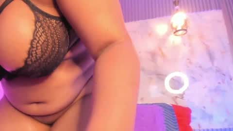 Snapshot of esmeralda_duarte chatting on 02/13/25, 12:11 esmeralda online show from 02/13/25, 12:11