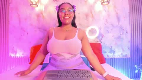 Snapshot of esmeralda_duarte chatting on 02/26/25, 09:21 esmeralda online show from 02/26/25, 09:21