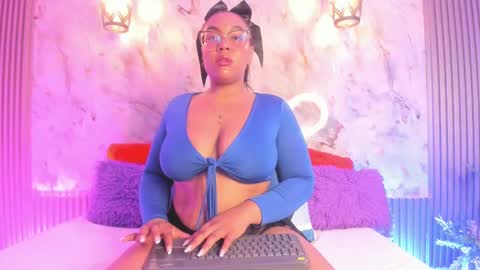 Snapshot of esmeralda_duarte chatting on 03/04/25, 09:29 esmeralda online show from 03/04/25, 09:29