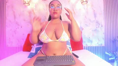 Snapshot of esmeralda_duarte chatting on 03/07/25, 09:40 esmeralda online show from 03/07/25, 09:40