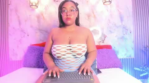 Snapshot of esmeralda_duarte chatting on 03/10/25, 09:32 esmeralda online show from 03/10/25, 09:32