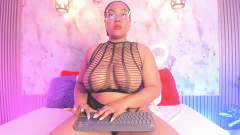 Snapshot of esmeralda_duarte chatting on 03/11/25, 09:34 esmeralda online show from 03/11/25, 09:34