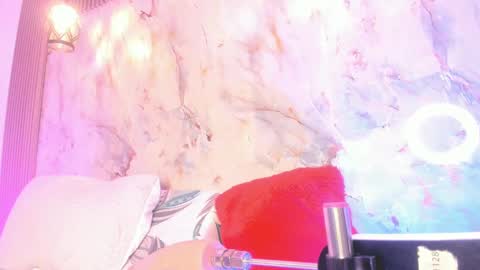Snapshot of esmeralda_duarte chatting on 03/12/25, 12:47 esmeralda online show from 03/12/25, 12:47