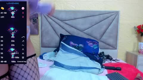 Snapshot of esmeralda_oikos chatting on 12/12/24, 11:58 Esmeralda .INDEPENDENT MODEL online Monday to Saturday 3 pm Chicago online show from 12/12/24, 11:58