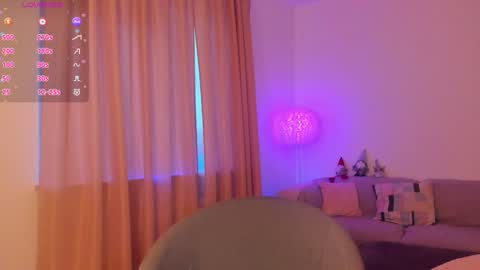 Esmi online show from 12/31/24, 02:25