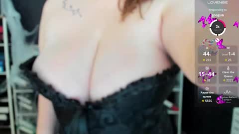 Ava online show from 10/31/25, 05:30