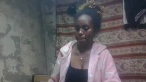 estanie online show from 09/27/25, 07:52