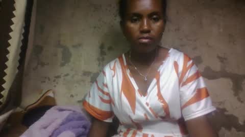 estanie online show from 10/02/25, 11:17