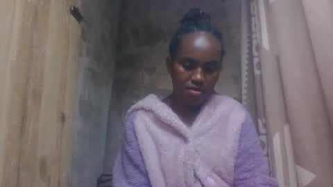 estanie online show from 10/05/25, 08:29