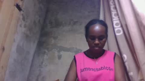 estanie online show from 10/08/25, 07:00