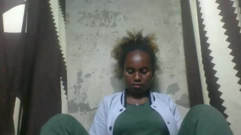 estanie online show from 10/14/25, 08:48