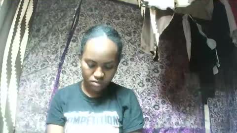 estanie online show from 11/13/25, 07:02