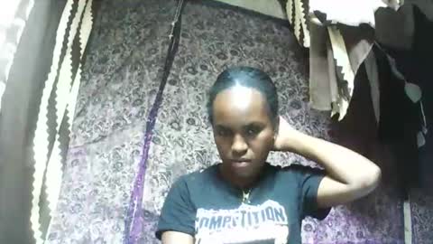 estanie online show from 11/14/25, 02:49