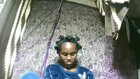 estanie online show from 11/15/25, 07:32