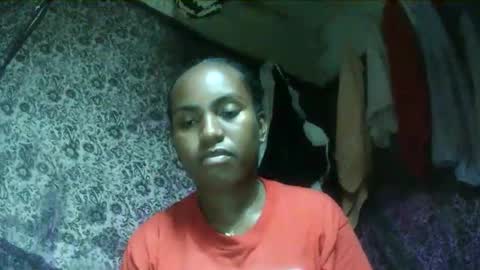 estanie online show from 11/17/25, 02:45