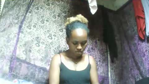 estanie online show from 11/18/25, 06:45