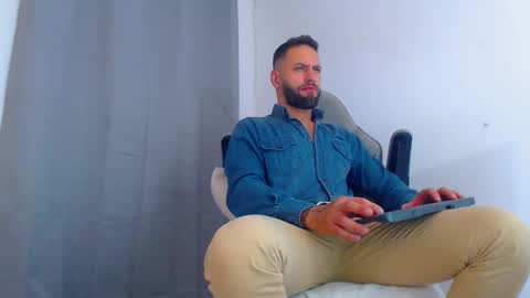 esteban online show from 12/15/24, 12:18