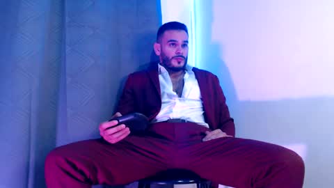 Snapshot of esteban_fer chatting on 12/18/24, 11:45 Esteban Fernandez online show from 12/18/24, 11:45