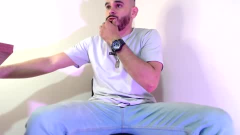 Snapshot of esteban_fer chatting on 12/22/24, 01:00 Esteban Fernandez online show from 12/22/24, 01:00