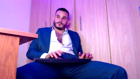 Snapshot of esteban_fer chatting on 02/02/25, 08:35 Esteban Fernandez online show from 02/02/25, 08:35