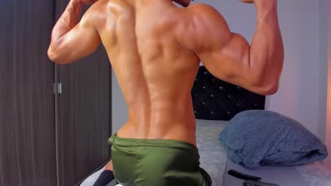 Snapshot of esteban_stud chatting on 02/05/25, 10:22 ESTEBAN online show from 02/05/25, 10:22