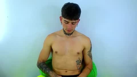 Snapshot of estebanchar_ chatting on 03/06/25, 05:43 Esteban independent model online show from 03/06/25, 05:43