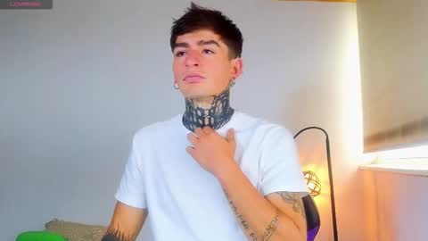 Esteban independent model online show from 10/25/25, 01:29