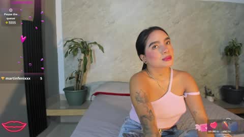 Snapshot of estefy_gomez1 chatting on 02/07/25, 08:20 Stefy online show from 02/07/25, 08:20