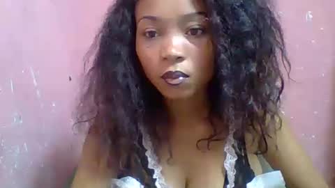 Snapshot of estelah20 chatting on 10/08/25, 06:00 estelah20 online show from 10/08/25, 06:00