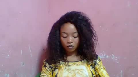 Snapshot of estelah20 chatting on 10/14/25, 05:52 estelah20 online show from 10/14/25, 05:52