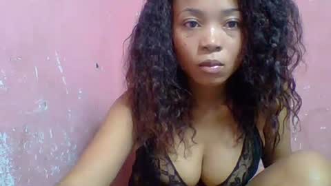 Snapshot of estelah20 chatting on 10/15/25, 07:19 estelah20 online show from 10/15/25, 07:19