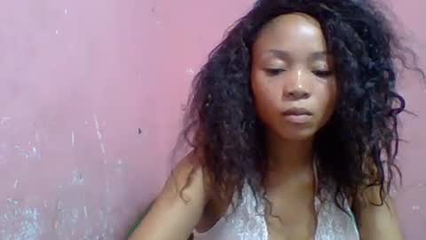 Snapshot of estelah20 chatting on 10/16/25, 11:55 estelah20 online show from 10/16/25, 11:55