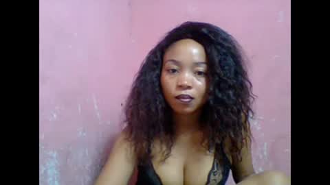 Snapshot of estelah20 chatting on 10/21/25, 05:41 estelah20 online show from 10/21/25, 05:41