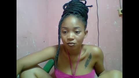 Snapshot of estelah20 chatting on 11/17/25, 08:09 estelah20 online show from 11/17/25, 08:09