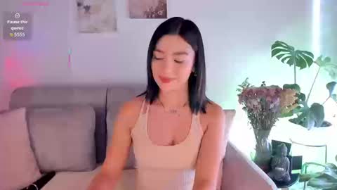 Snapshot of estercollins_ chatting on 09/23/25, 09:07 Is secret online show from 09/23/25, 09:07
