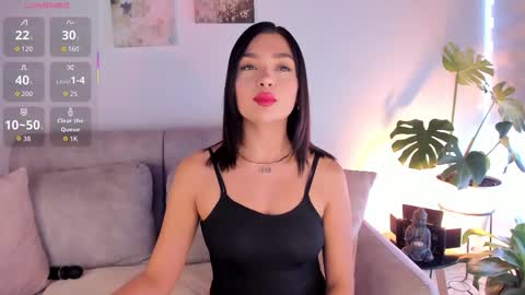 Snapshot of estercollins_ chatting on 10/20/25, 07:14 Is secret online show from 10/20/25, 07:14