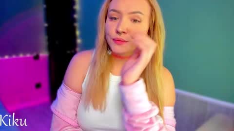 Mona online show from 11/30/25, 12:03