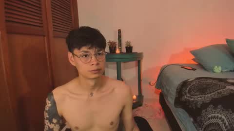 Snapshot of estmonnn chatting on 11/09/25, 12:31 Esteban online show from 11/09/25, 12:31