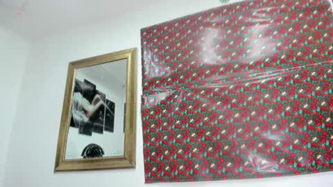 Snapshot of estrella_hanks_ chatting on 01/04/25, 12:05 Estrella online show from 01/04/25, 12:05
