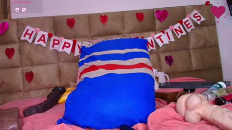 Snapshot of estrella_hanks_ chatting on 02/08/25, 03:00 Estrella online show from 02/08/25, 03:00
