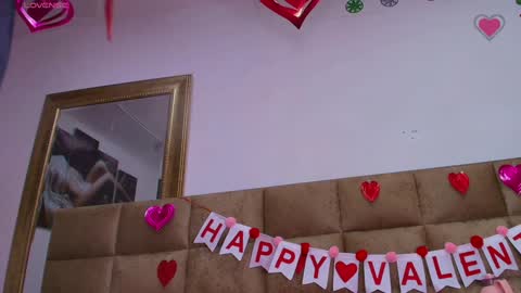 Snapshot of estrella_hanks_ chatting on 02/08/25, 06:01 Estrella online show from 02/08/25, 06:01
